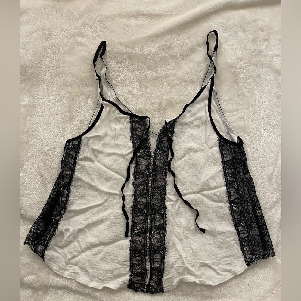 Zara - White/Black Lace Blouse
